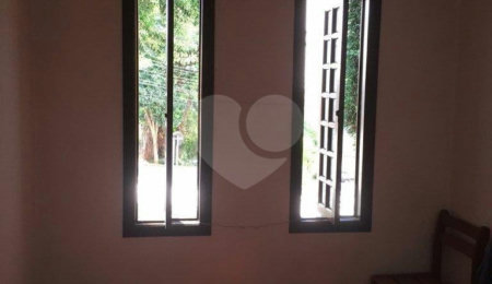 Casa à venda com 4 quartos, sendo 1 suíte, em Jardim das Laranjeiras, São Paulo, SP