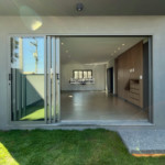 Casa à venda no bairro Loanda em Atibaia com 3 suítes e terraço solarium