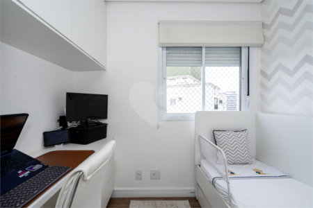 Apartamento à venda com 3 quartos, sendo 1 suíte,  em Jardim Parque Morumbi, São Paulo, SP