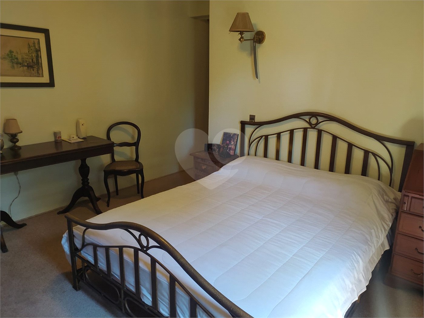 Sobrado à venda com 4 quartos, sendo 1 suíte, em Chácara Monte Alegre, São Paulo, SP