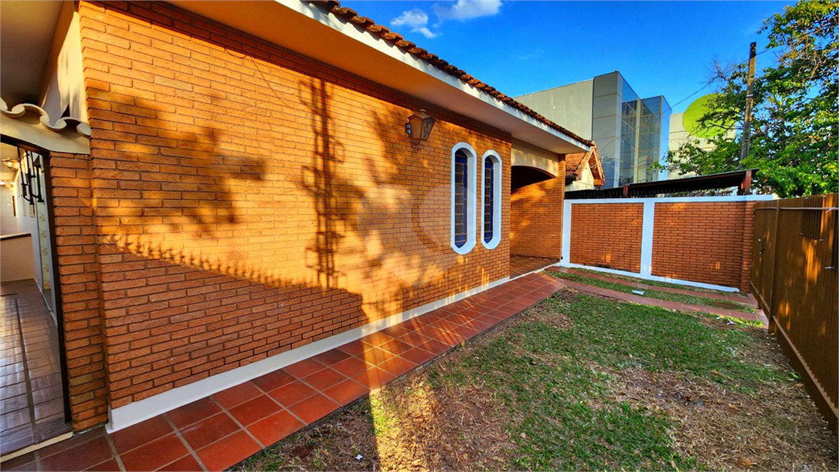 Casa à venda com 3 quartos, sendo 1 suíte, no Centro, Araraquara, SP