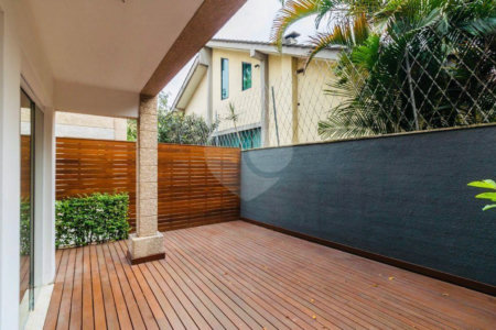 Casa à venda com 3 quartos, sendo 1 suíte,  no condomínio Reserva do Visconde, São Paulo - SP