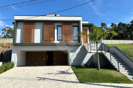 Casa à venda com 3 suítes no condomínio Villa D' Oro, Vinhedo - SP