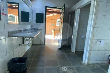 Chácara à venda com 10 quartos, sendo 2 suítes, em Mombaça, São Roque, SP