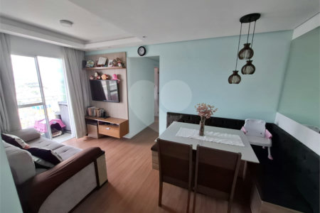 Apartamento à venda com 2 quartos em Vila Carmosina, São Paulo, SP