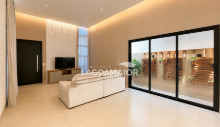 Casa à venda com 3 quartos, sendo 2 suítes, em Village do Lago, Três Lagoas, MS