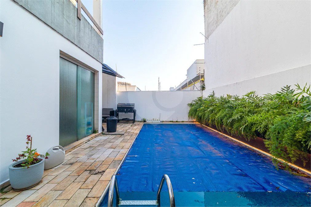 Sobrado à venda com 3 quartos, sendo 1 suíte, em Jardim Prudência, São Paulo, SP