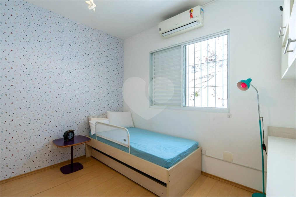 Sobrado à venda com 3 quartos, sendo 1 suíte, em Vila Morse, São Paulo, SP