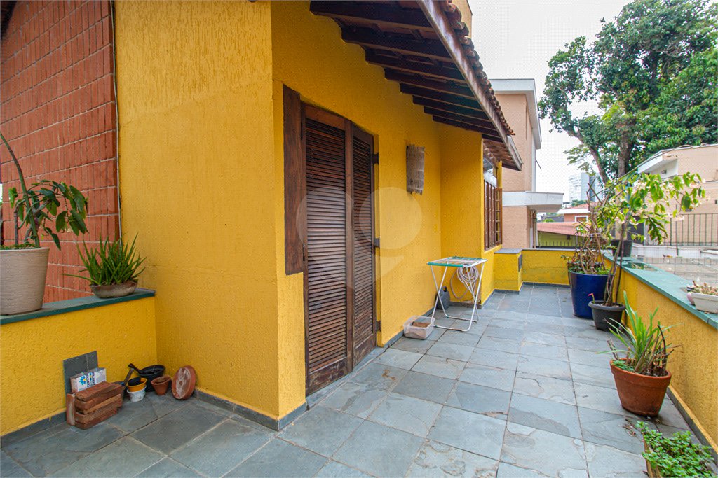 Casa à venda com 3 quartos, sendo 1 suíte,  no condomínio Jardim Hipico, São Paulo - SP