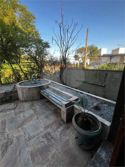 Sobrado à venda com 3 quartos, sendo 1 suíte, em Rolinópolis, São Paulo, SP
