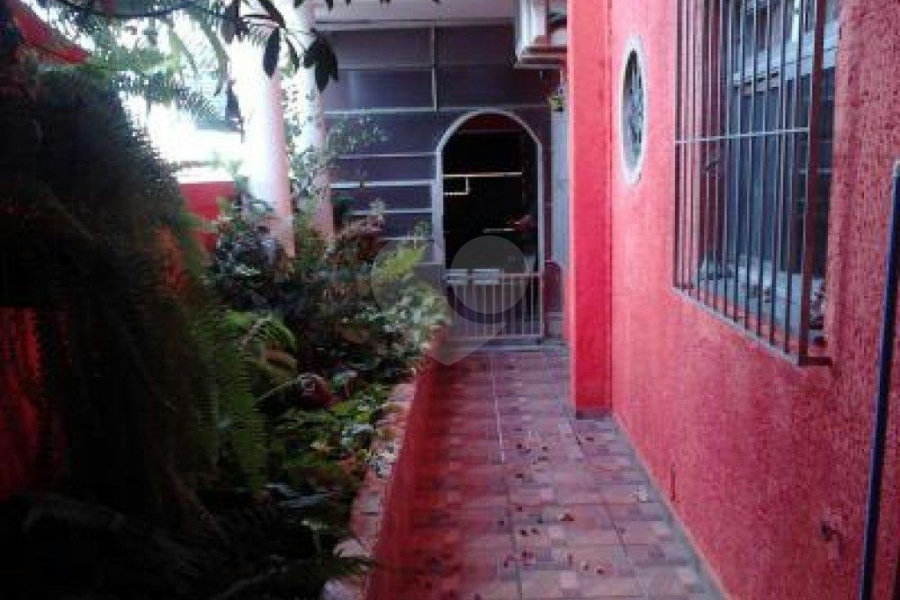 Sobrado à venda com 4 quartos, sendo 2 suítes, em Penha, São Paulo, SP