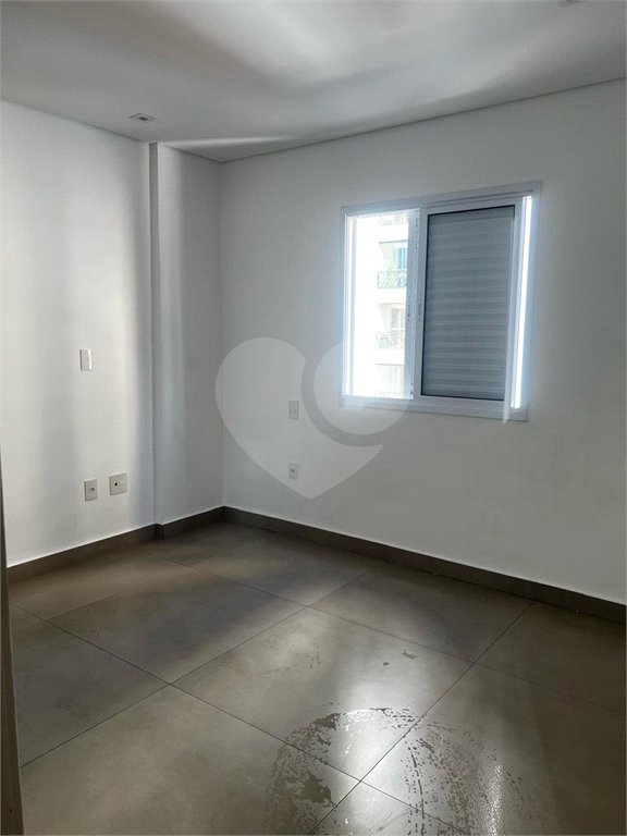 Apartamento para alugar com 2 quartos, sendo 1 suíte, em Campestre, Santo André, SP