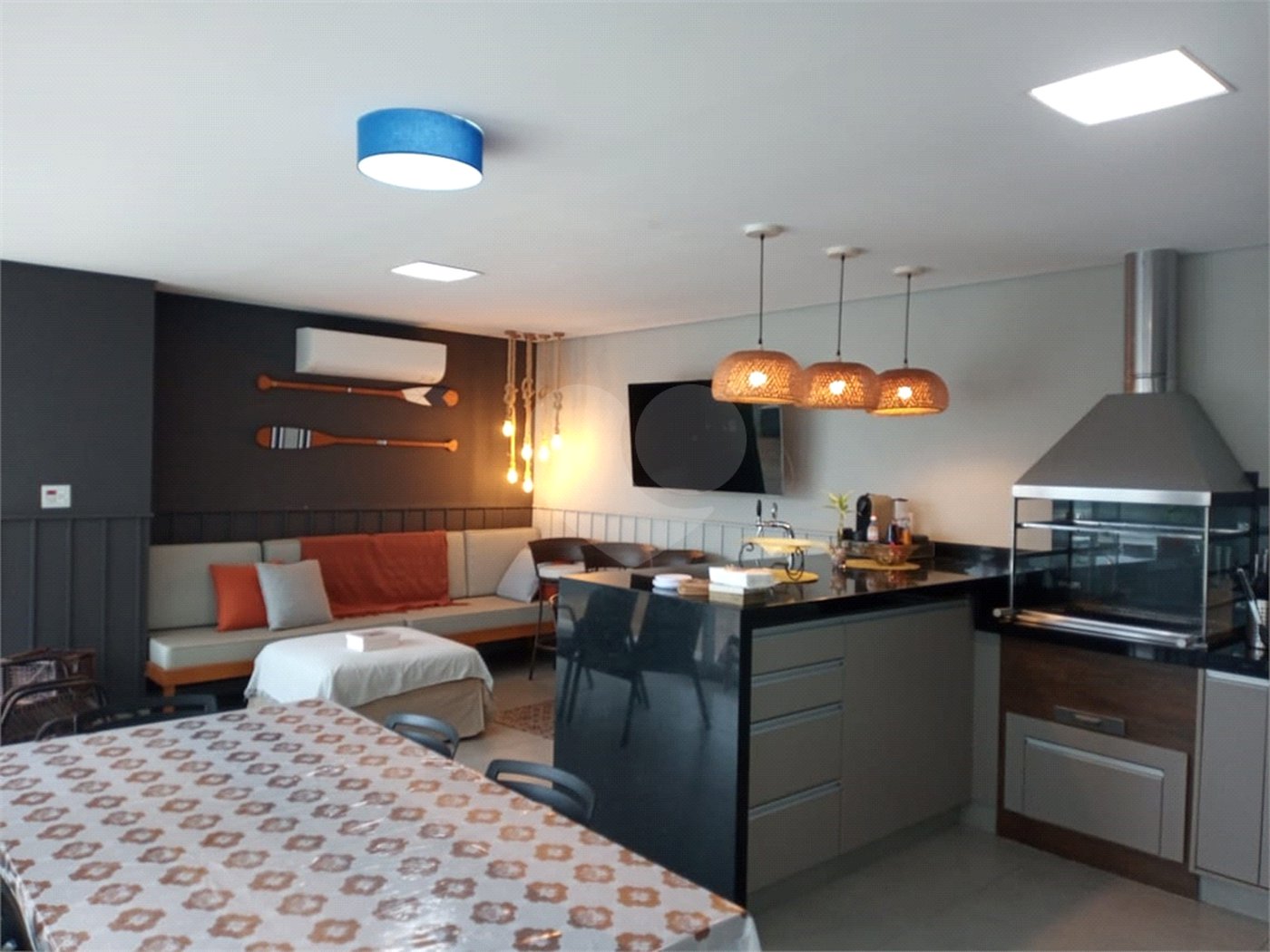 Casa à venda com 4 suítes no condomínio Villaggio Capriccio, Louveira - SP