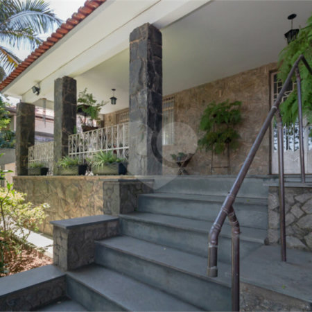 Casa à venda com 4 quartos, sendo 3 suítes, em Vila Pirajussara, São Paulo, SP