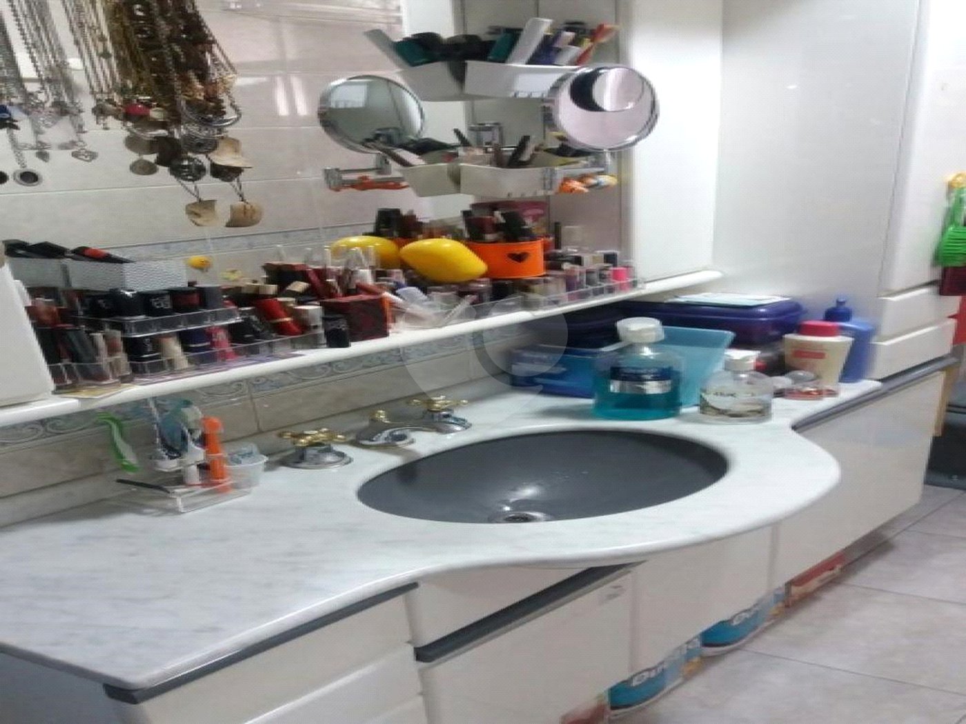 Casa à venda com 3 quartos, sendo 1 suíte,  no condomínio Alameda do Eucaliptos, São Paulo - SP