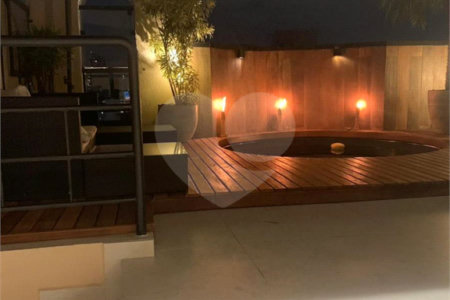 Cobertura à venda com 3 quartos, sendo 1 suíte,  em Vila Andrade, São Paulo, SP