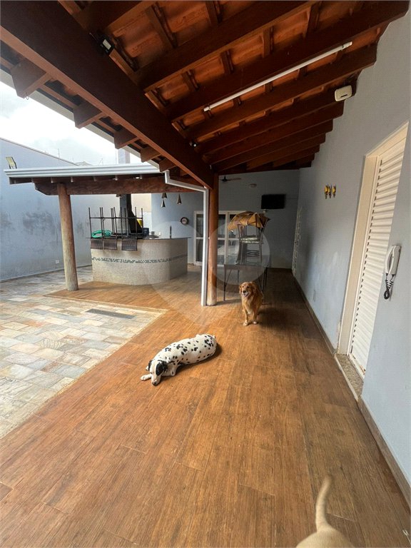 Casa à venda com 4 quartos, sendo 1 suíte, em Vila Santa Maria (vila Xavier), Araraquara, SP