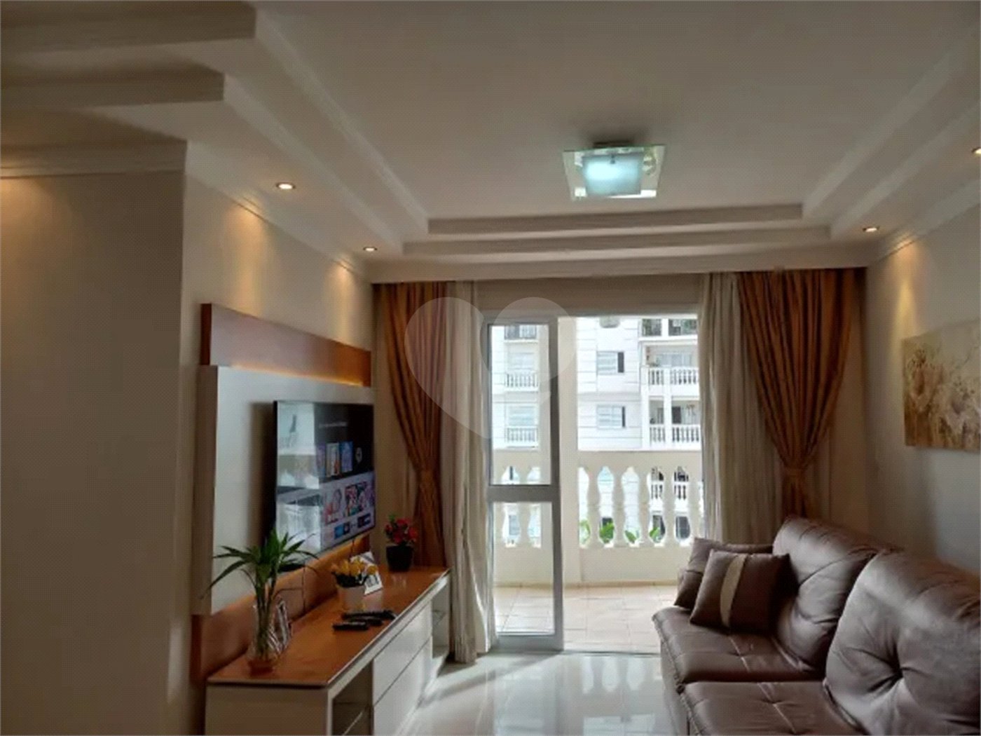 Apartamento à venda com 3 quartos, sendo 1 suíte,  em Jardim Esplanada, São José dos Campos, SP