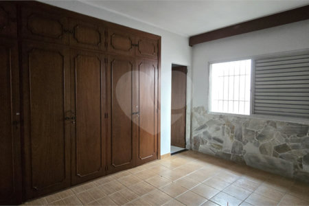Casa à venda com 3 quartos, sendo 1 suíte, em Lar São Paulo, São Paulo, SP