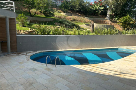 Casa à venda com 4 suítes no condomínio Jardim Paulista I, Vinhedo - SP