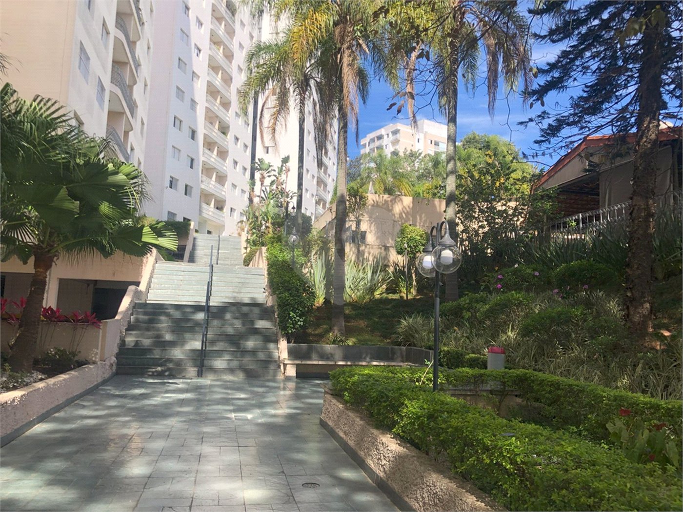 Apartamento à venda com 2 quartos em Jardim Esmeralda, São Paulo, SP