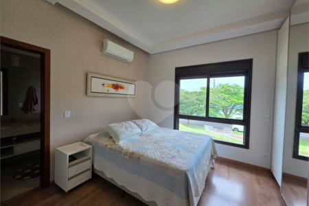 Casa à venda com 4 suítes no condomínio Residencial Jardim Primavera, Louveira - SP