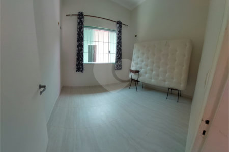 Casa Térrea à venda com 3 quartos em Vila São Paulo, Mongaguá, SP