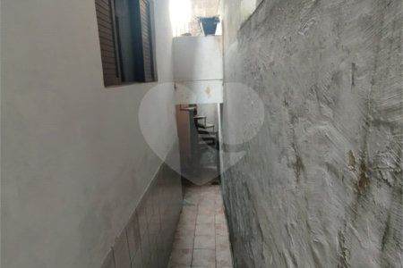 Sobrado à venda com 3 quartos, sendo 1 suíte, em Biritiba, Poá, SP