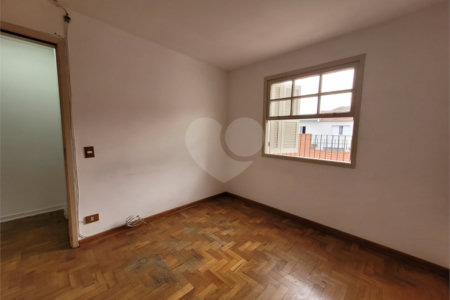 Sobrado à venda com 2 quartos em Jardim Mangalot, São Paulo, SP