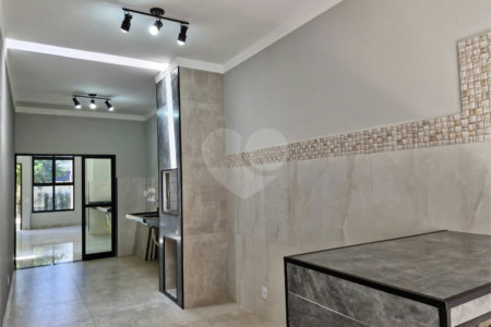 Casa à venda com 2 quartos, sendo 1 suíte, no condomínio Residencial Jardim, Sorocaba - SP
