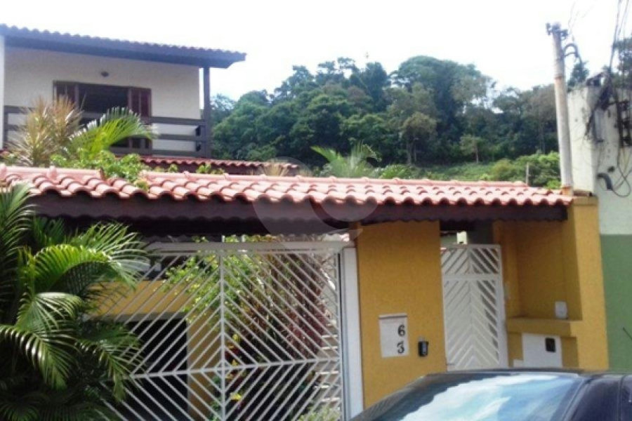 Sobrado à venda com 3 quartos, sendo 1 suíte, em Tremembé, São Paulo, SP