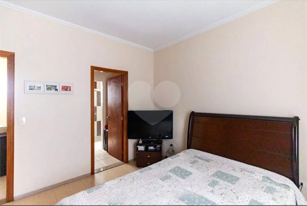 Sobrado à venda no Ipiranga de 140m² com 4 suítes e 3 vagas.