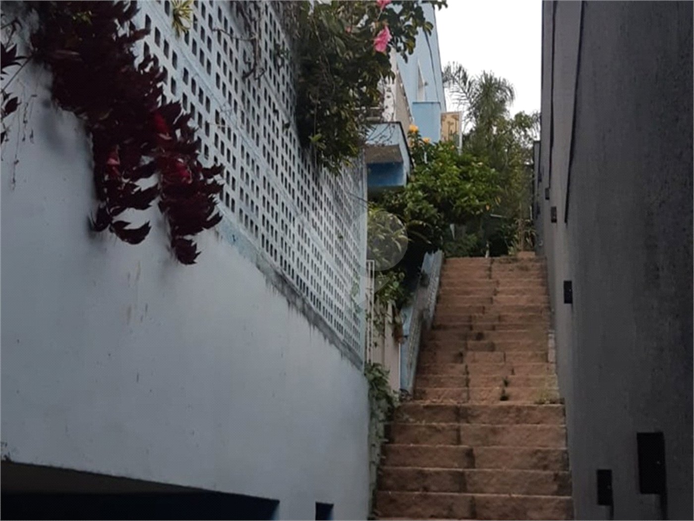 Casa à venda com 4 quartos, sendo 1 suíte, em Horto, São Paulo, SP