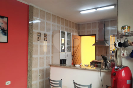 Sobrado à venda com 3 quartos, sendo 1 suíte, em Jardim Marajoara, São Paulo, SP