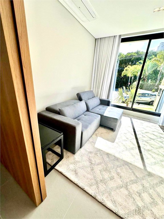 Casa à venda com 4 quartos, sendo 3 suítes, no condomínio Residencial Tivoli Park, Sorocaba - SP