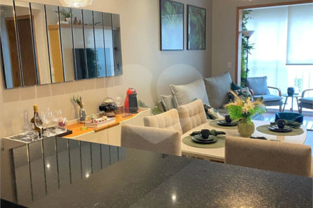 Apartamento à venda com 2 quartos, sendo 1 suíte,  em Jardim Rosa de Franca, Guarulhos, SP