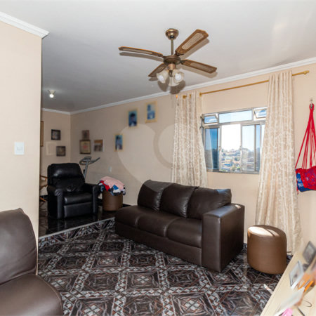 Casa à venda com 3 quartos, sendo 1 suíte, em Jardim Paris, São Paulo, SP