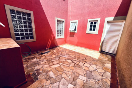 Casa à venda com 3 quartos, sendo 1 suíte, em Vila Nastri, Itapetininga, SP