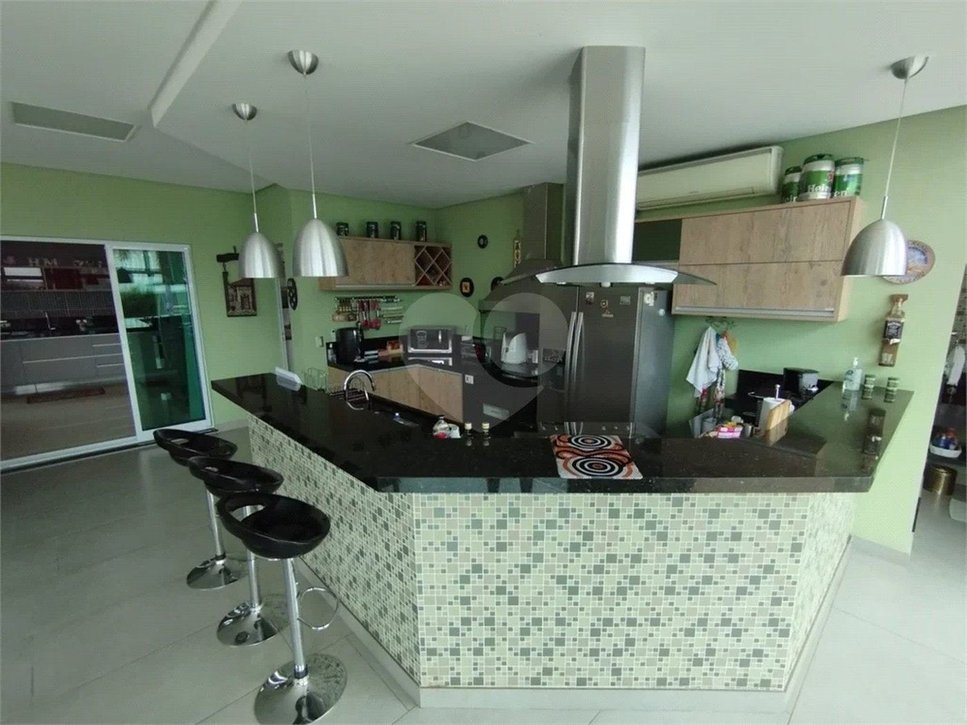 Casa à venda com 5 quartos, sendo 3 suítes, no condomínio Ibiaram 1, Itupeva - SP