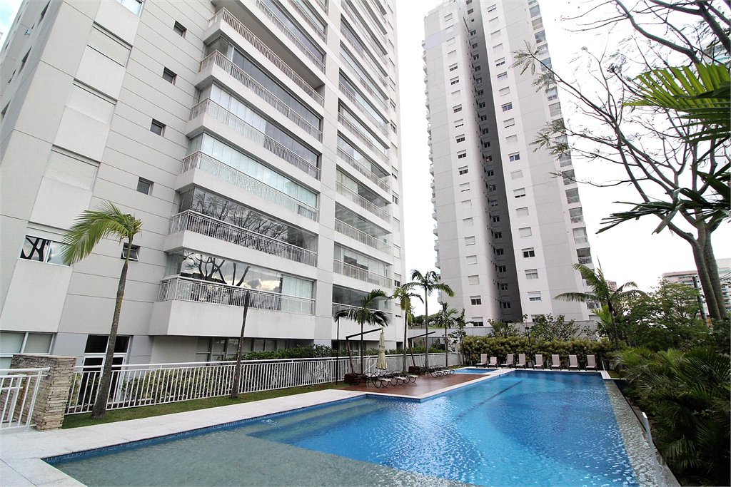 Apartamento à venda com 3 suítes em Alto da Boa Vista, São Paulo, SP