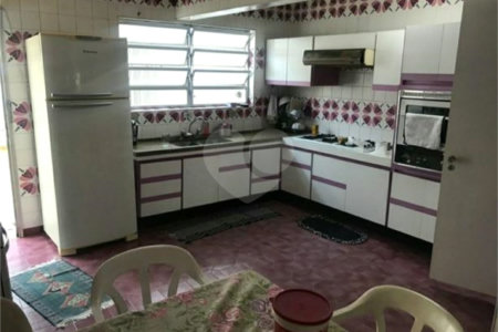 Casa à venda com 4 quartos, sendo 1 suíte, em Vila Dom Pedro I, São Paulo, SP