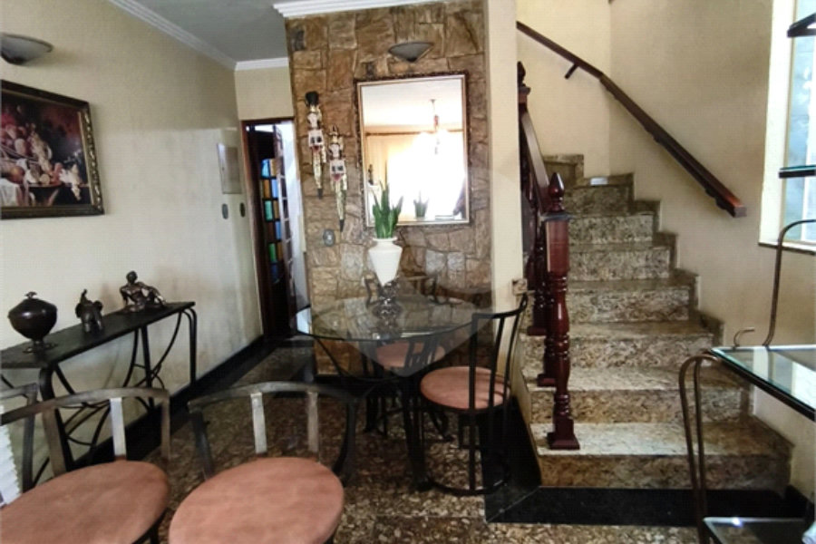 Sobrado à venda com 3 quartos, sendo 1 suíte, em Tremembé, São Paulo, SP