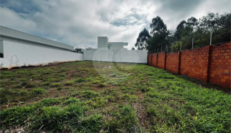Terreno à venda no condomínio Residencial Golden Ville, Itapetininga - SP
