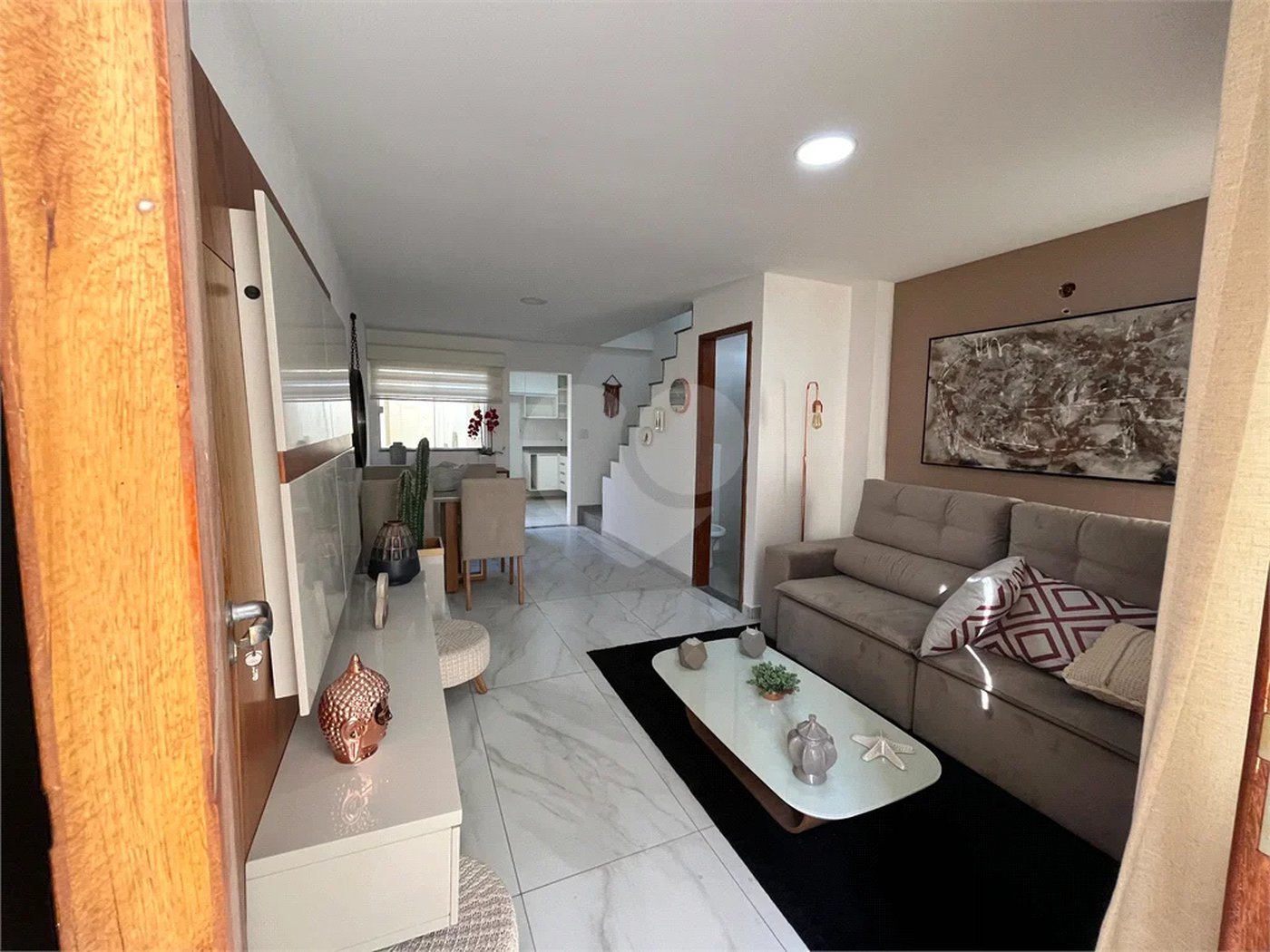 Casa à venda com 4 quartos, sendo 1 suíte, no condomínio Imperial Santa Cruz, Rio de Janeiro - RJ