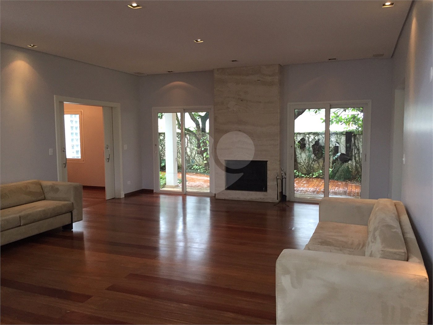 Casa à venda com 4 quartos, sendo 2 suítes, no condomínio Residencial Morumbi, São Paulo - SP