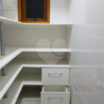 Casa à venda com 4 quartos, sendo 2 suítes, no condomínio Alpes da Cantareira, Mairiporã - SP