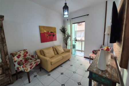 Apartamento à venda com 3 quartos, sendo 1 suíte,  no Centro, Cabo Frio, RJ
