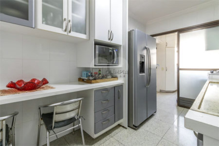 Apartamento à venda com 3 quartos, sendo 2 suítes, em Campo Belo, São Paulo, SP