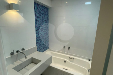 Apartamento à venda com 3 quartos, sendo 2 suítes, em Vila Regente Feijó, São Paulo, SP