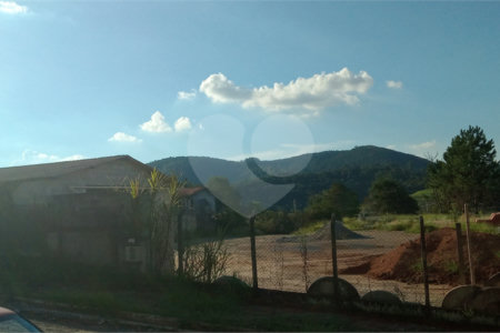 Terreno à venda com 1 quarto no Centro, Nazaré Paulista, SP